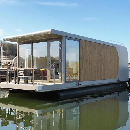 ספינת מלון House Boat Sylt 5*